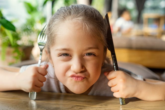 Faire manger équilibré à un enfant difficile : mission impossible ?