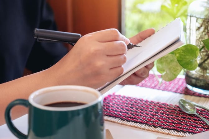 Un carnet de gratitude peut être un outil puissant.