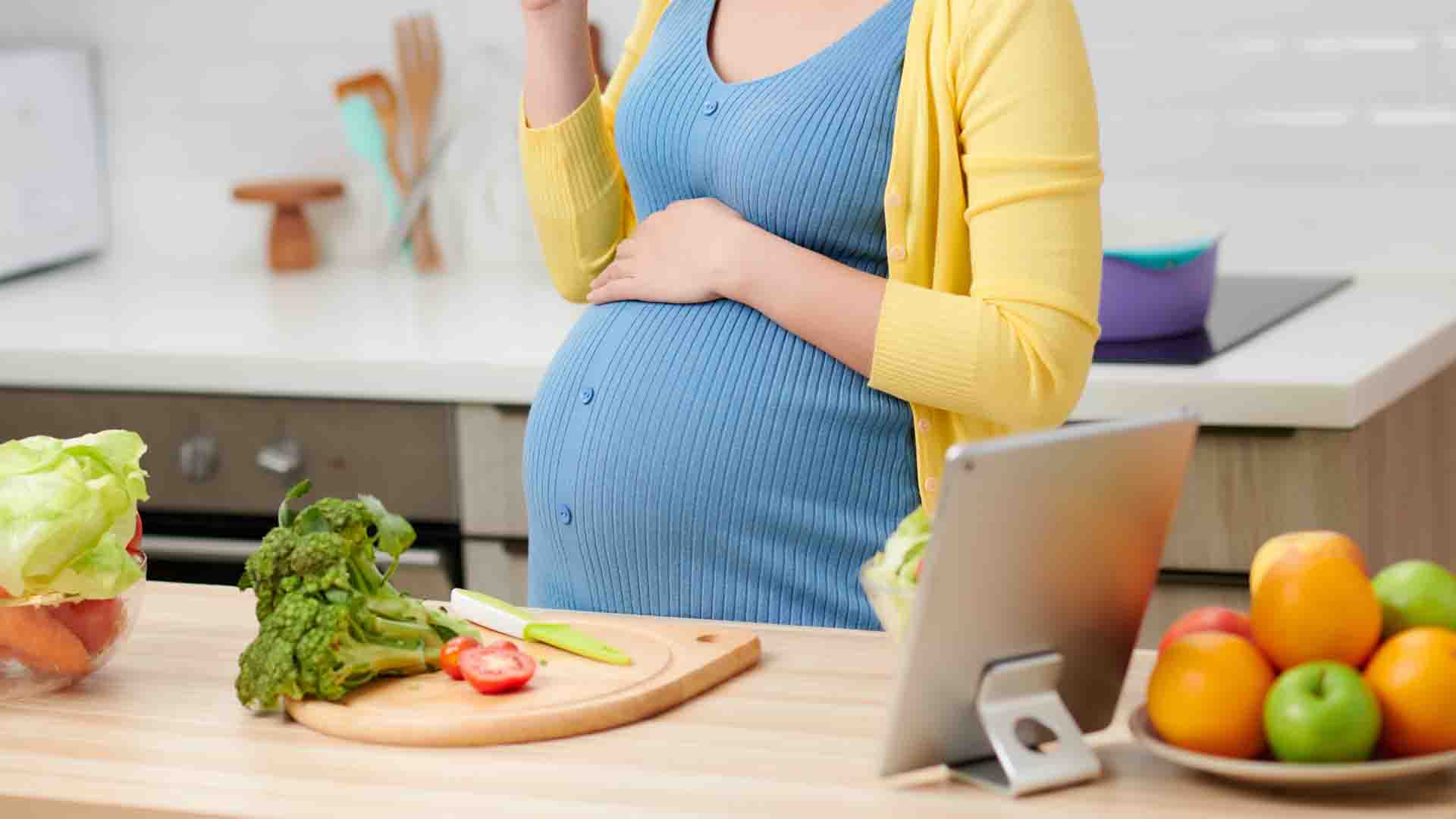 quels aliments interdits et à éviter pendant la grossesse ? 