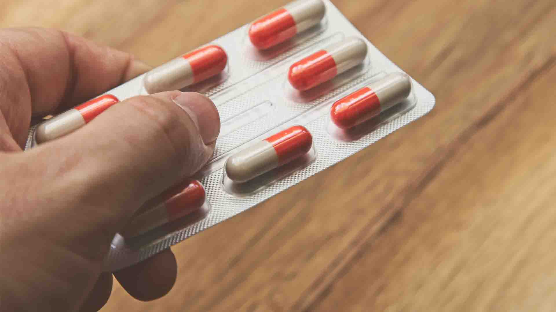 le traitement du staphylocoque doré repose sur des antibiotiques