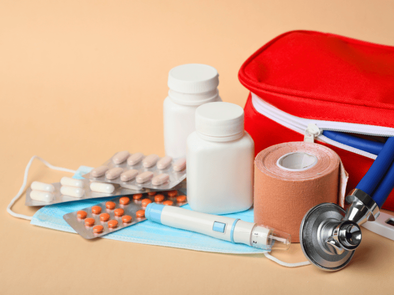 Trousse pharmacie enfants pour mieux les soigner.