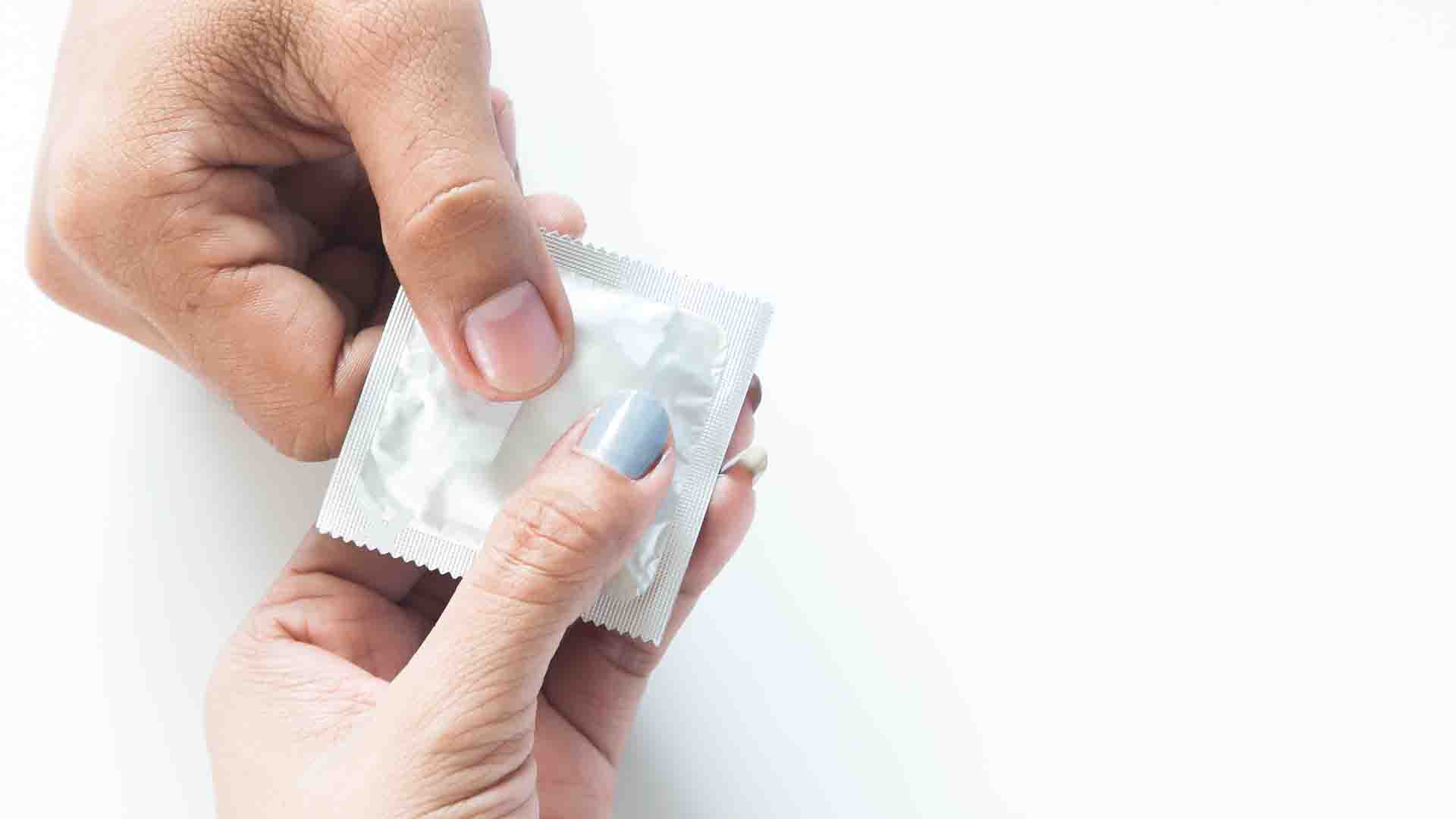 se protéger de la gonorrhée avec un préservatif
