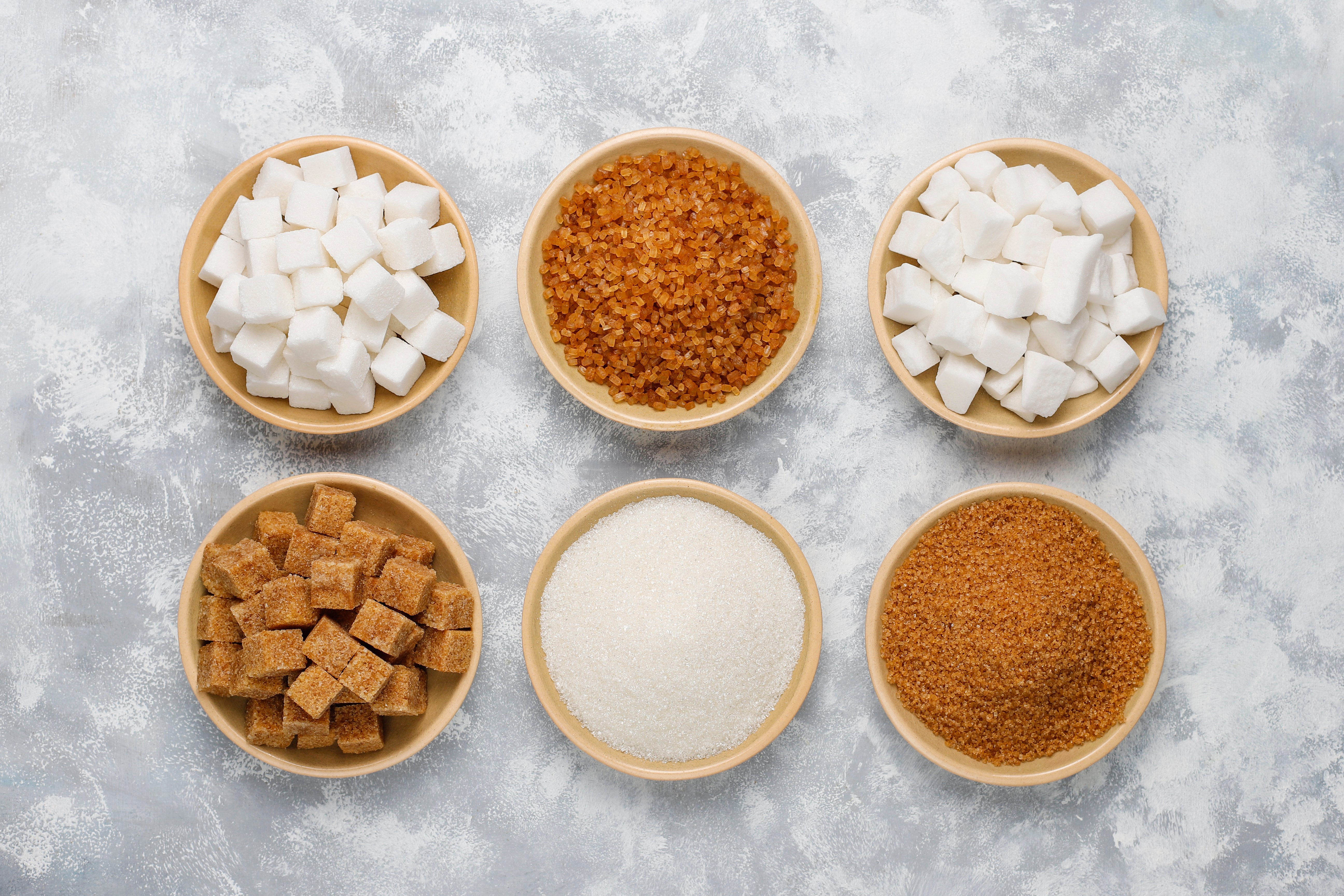 Le sucre roux peut être un substitut du sucre blanc, pour varier les saveurs
