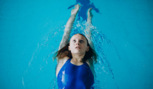 En France, environ un français sur six déclare ne pas savoir nager ou être aquaphobe.