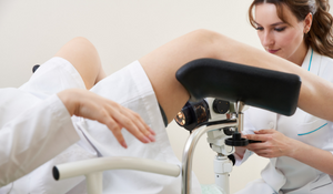 Un gynécologue est un médecin spécialiste de la santé de la femme
