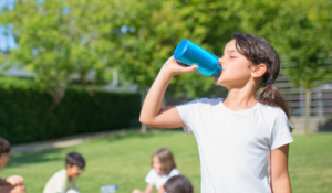 Hydratation de l'enfant en période de canicule