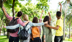 Les relations sociales ont un impact sur notre équilibre psychologique, notre santé mentale.